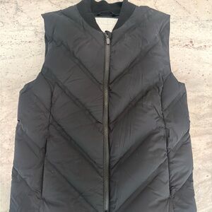 Athleta Black Quilted Packable Sleeveless Vest
